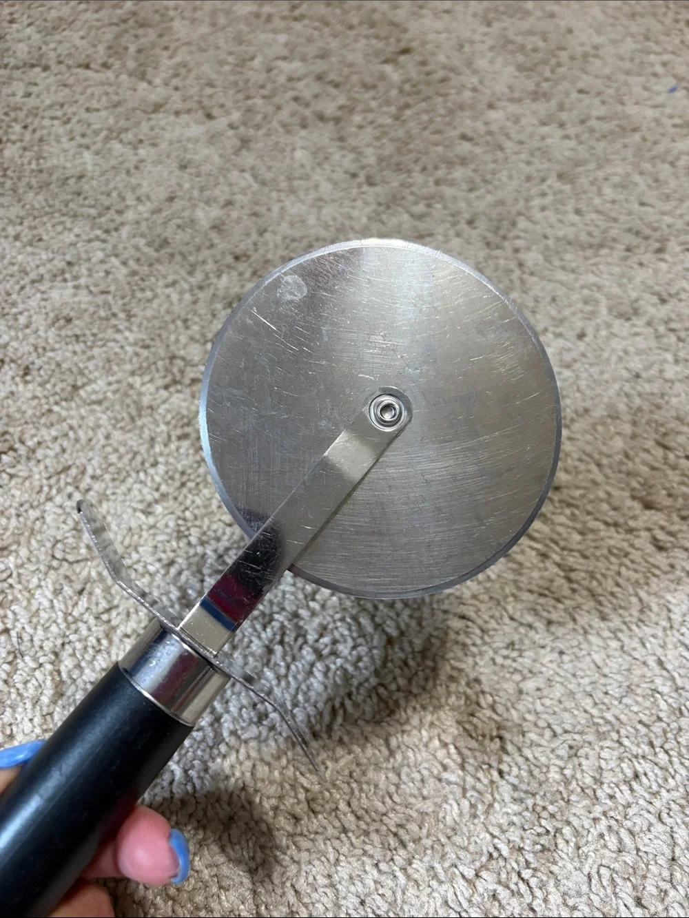 Pampered Chef pizza cutter.
